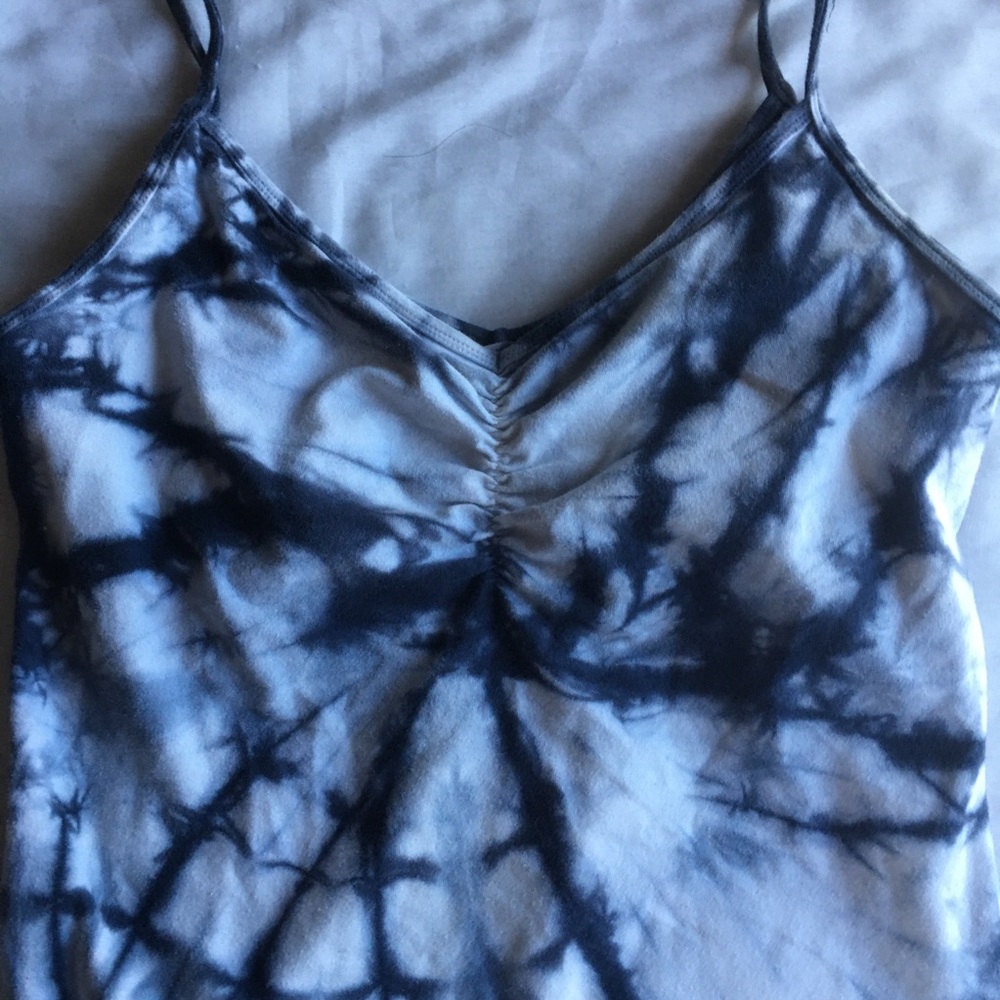 Tops - Picture 3 of 5
